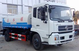 工礦灑水車(chē)圖片