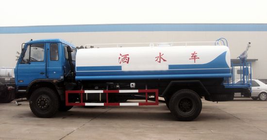 工程灑水車(chē)圖片