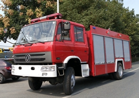東風(fēng)四驅(qū)越野6噸森林消防車圖片