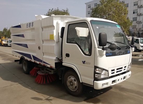 國五五十鈴7噸掃路車圖片