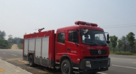 國(guó)五東風(fēng)7噸泡沫消防車圖片
